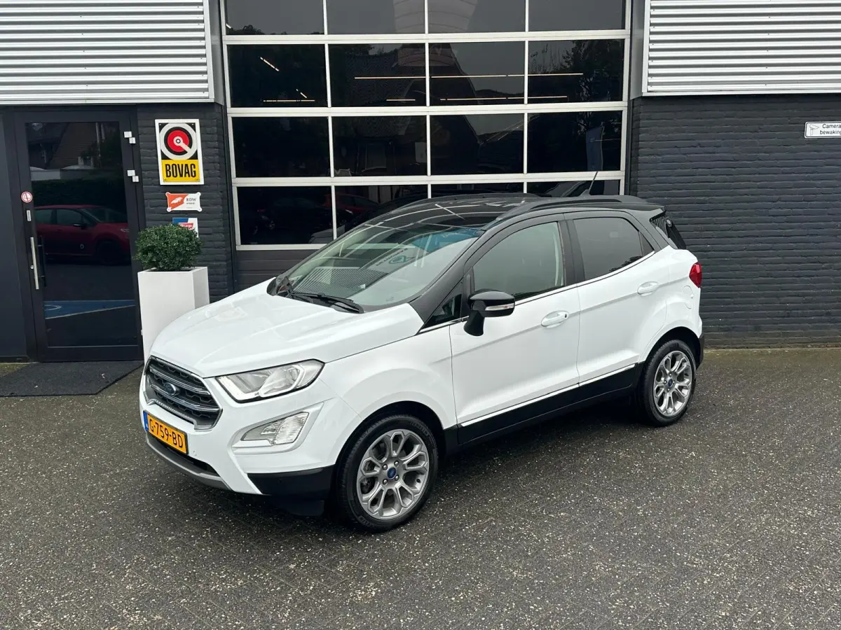 1.0 Titanium, Bluetooth, CarPlay, Camera, Cruise, Navi, Stuur/Stoelverwrm, NAP