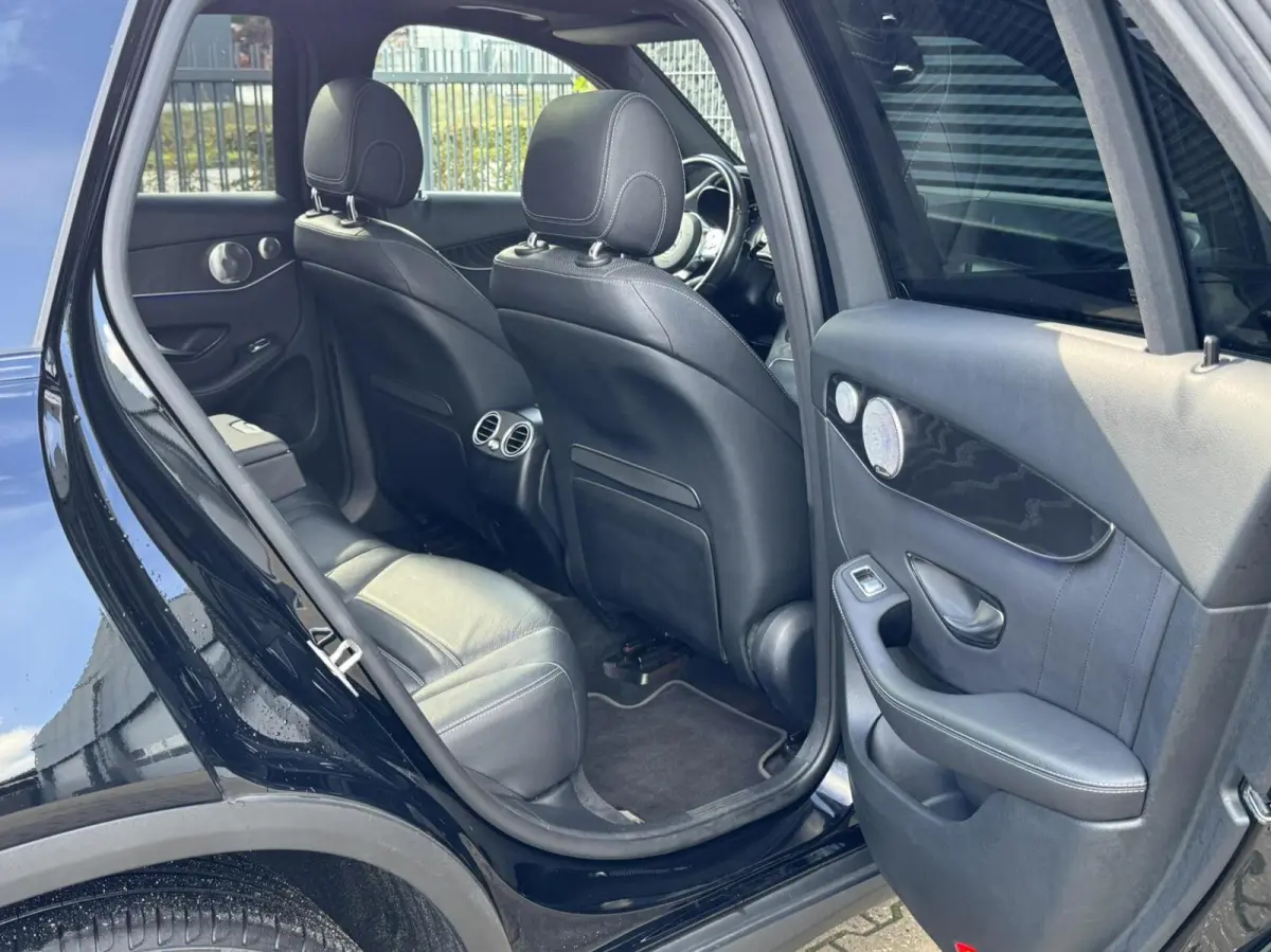 200 4MATIC AMG|Pano|Trekhaak|Burmester®|CarPlay