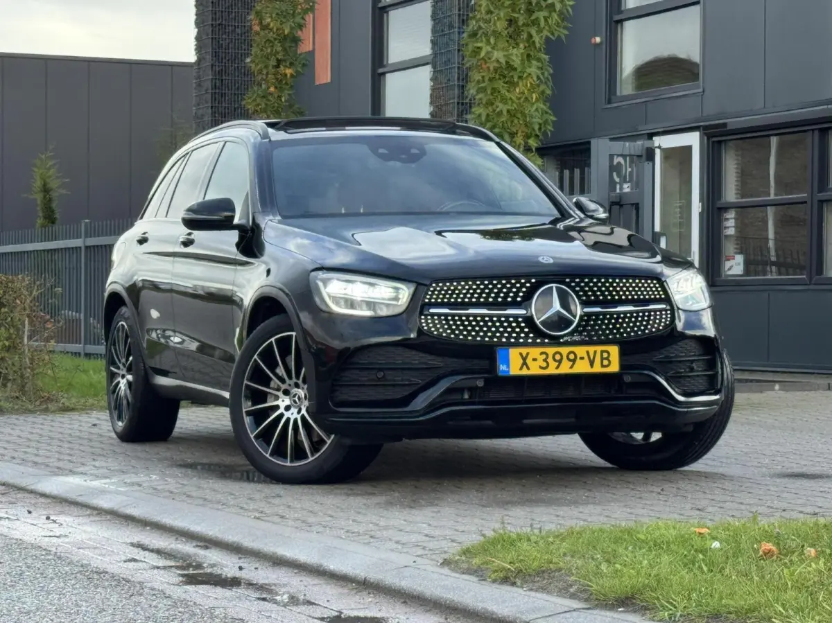 200 4MATIC AMG|Pano|Trekhaak|Burmester®|CarPlay