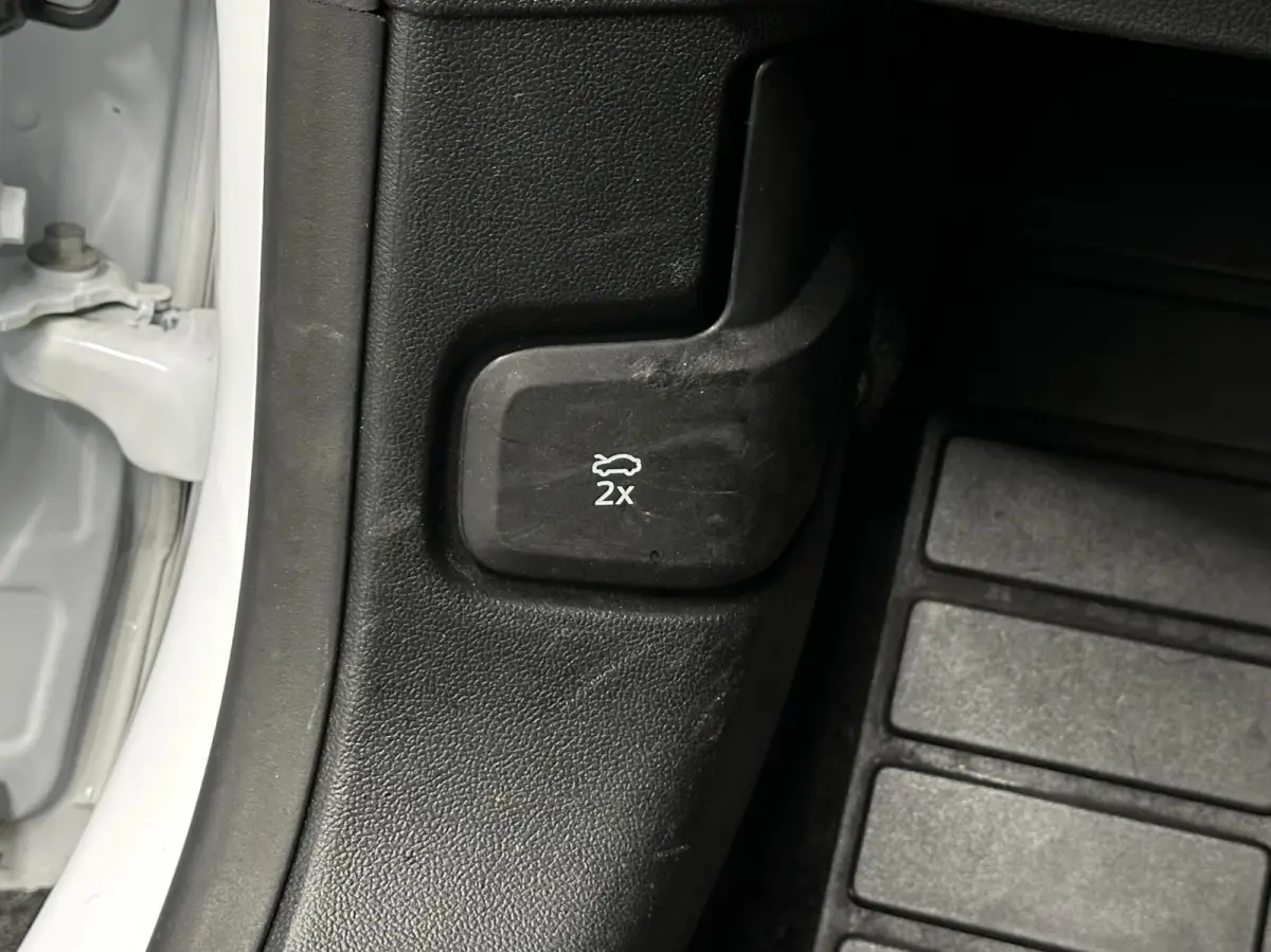 1.0 EcoBoost Titanium X Business|Camera|Carplay|Keyless|NAP|