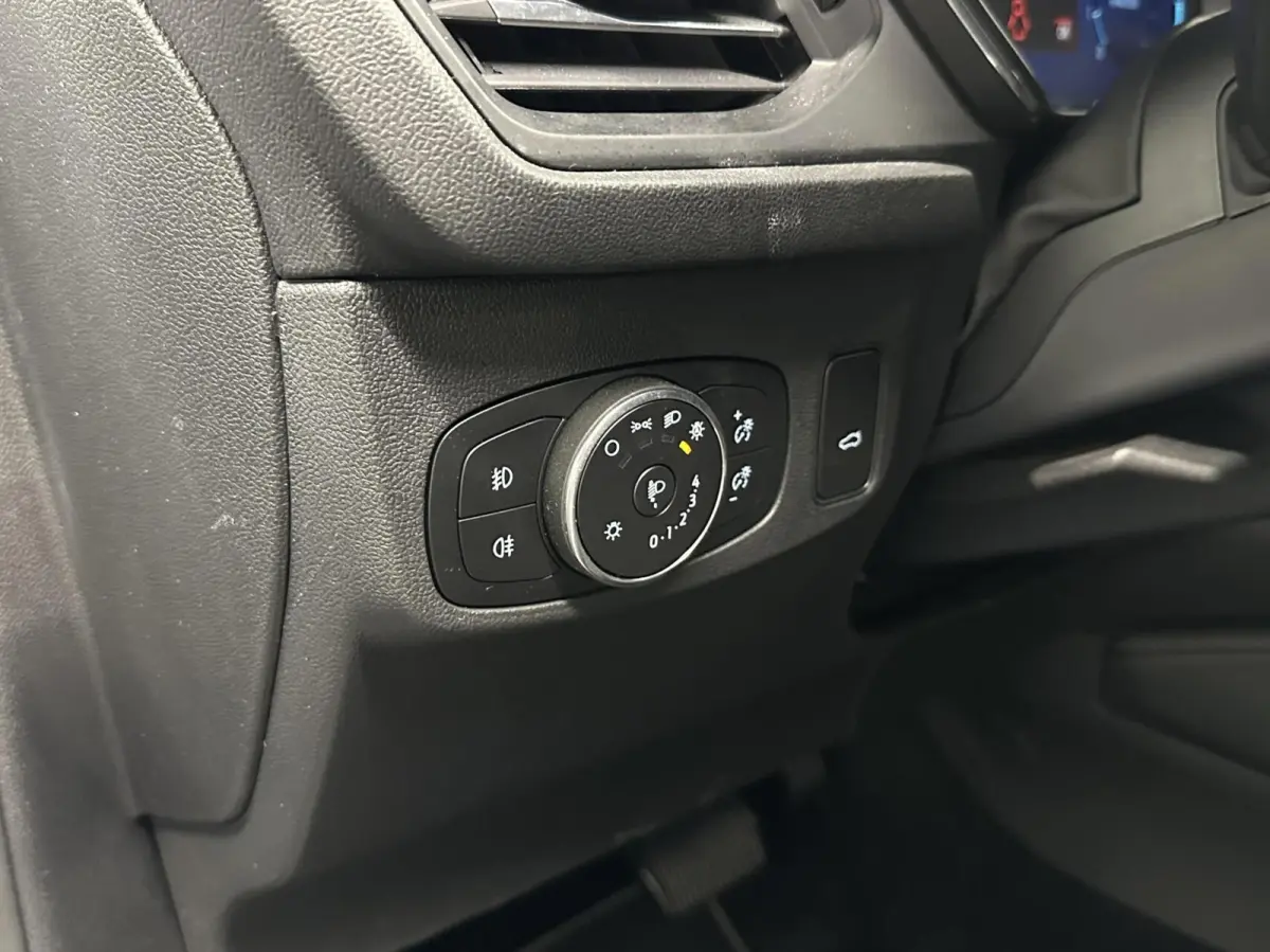 1.0 EcoBoost Titanium X Business|Camera|Carplay|Keyless|NAP|