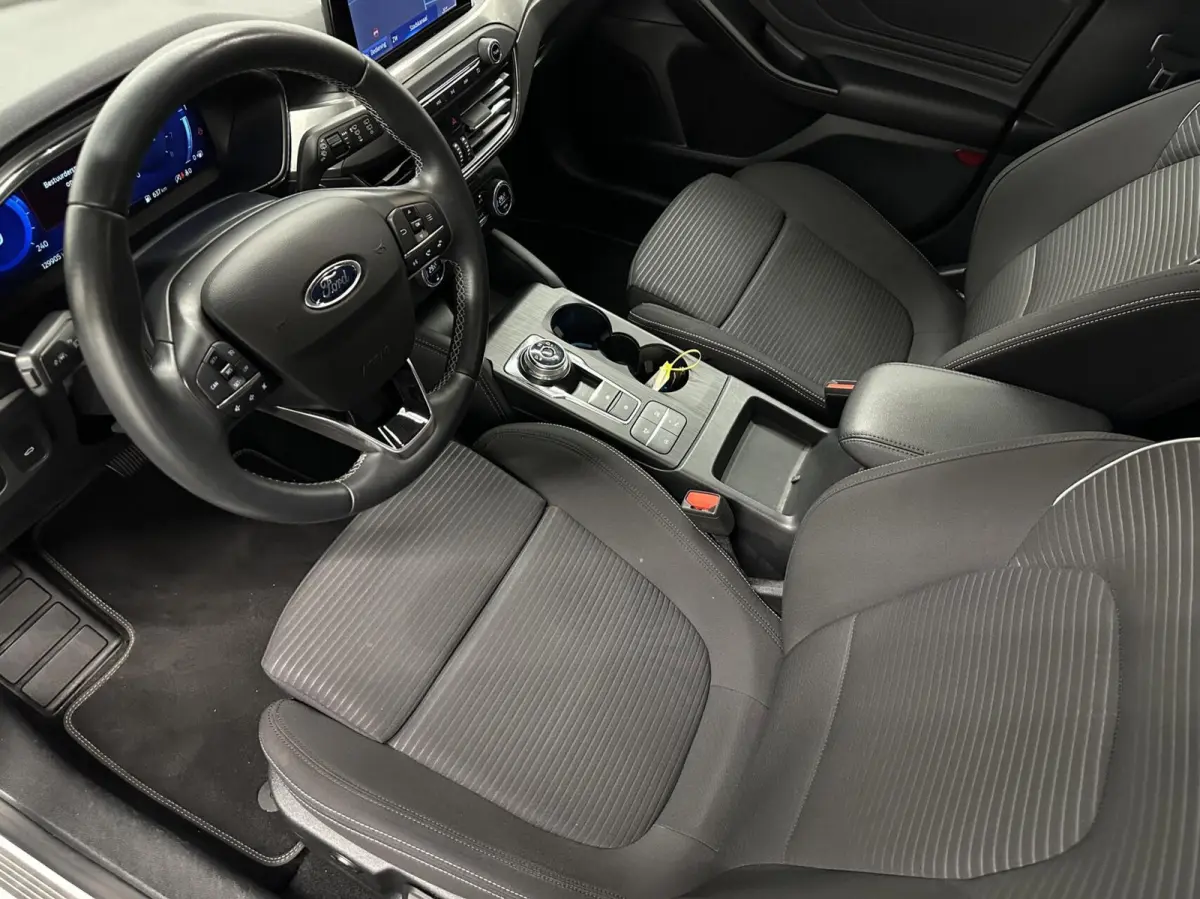 1.0 EcoBoost Titanium X Business|Camera|Carplay|Keyless|NAP|