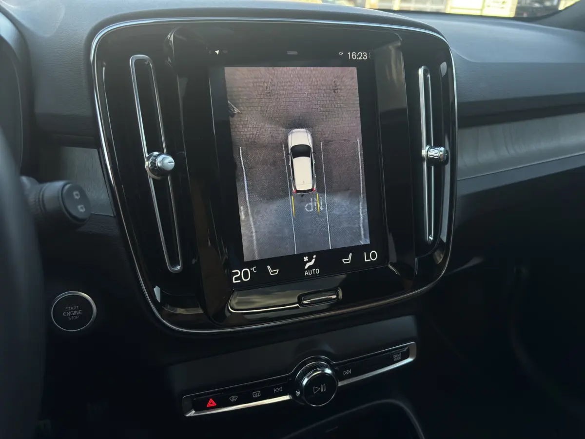 T5 Inscription | Trekhaak | 360 Camera | Panoramadak | Premium audio | Adapt. Cruise | Stoel+stuurverwarming |