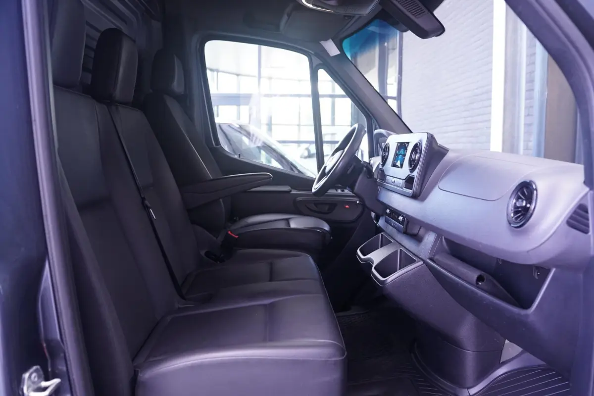 319 CDI 190 pk Aut. L2H2 Navi, Trekhaak 3.500 kg Imperiaal met Trap, 18" LMV, Camera, Cruise Control, 3-Zits