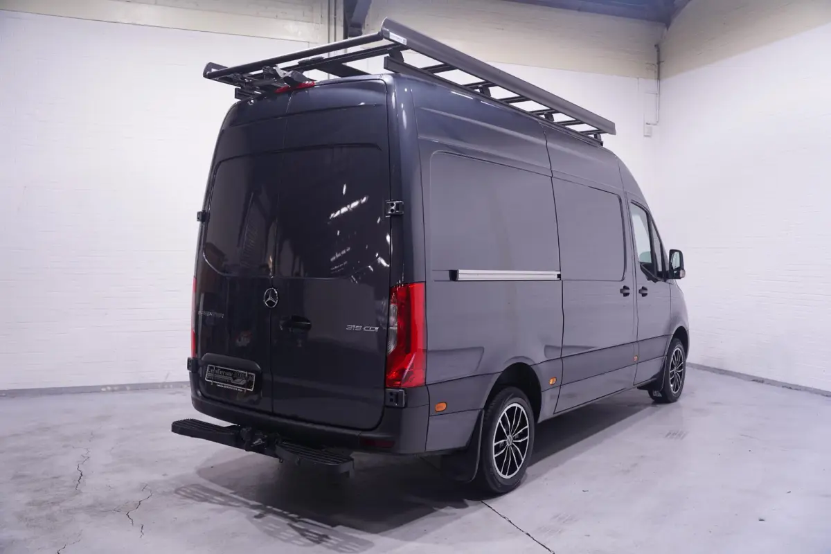 319 CDI 190 pk Aut. L2H2 Navi, Trekhaak 3.500 kg Imperiaal met Trap, 18" LMV, Camera, Cruise Control, 3-Zits