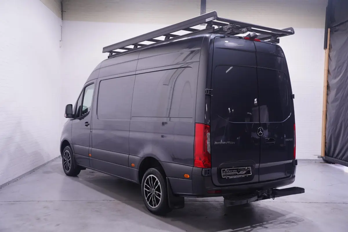 319 CDI 190 pk Aut. L2H2 Navi, Trekhaak 3.500 kg Imperiaal met Trap, 18" LMV, Camera, Cruise Control, 3-Zits