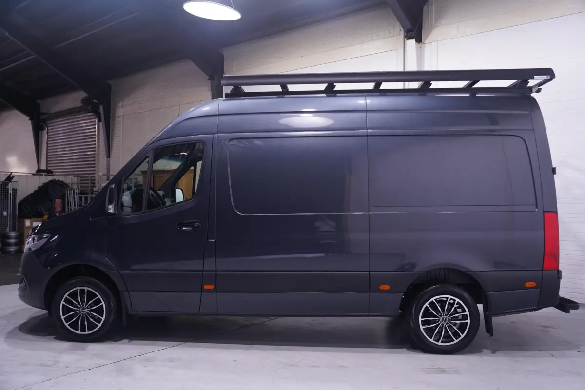 319 CDI 190 pk Aut. L2H2 Navi, Trekhaak 3.500 kg Imperiaal met Trap, 18" LMV, Camera, Cruise Control, 3-Zits