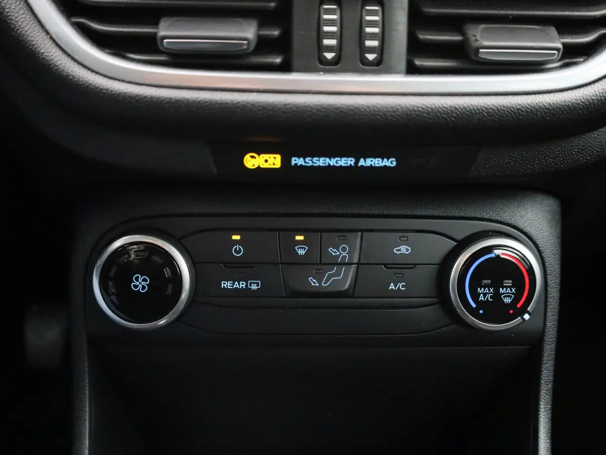 1.0 EcoBoost Connected | Airco | Cruise Control | Bluetooth | Elektrische Ramen Voor | DAB |