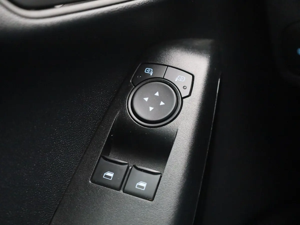 1.0 EcoBoost Connected | Airco | Cruise Control | Bluetooth | Elektrische Ramen Voor | DAB |