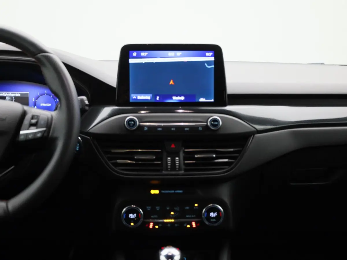 1.0 EcoBoost Hybrid ST Line X Business | Elekt. Achterklep | Stoel Stuur En Voorruit Verwarming | Navigatie | Adaptieve Cruise Control | Achteruitrijdcamera |
