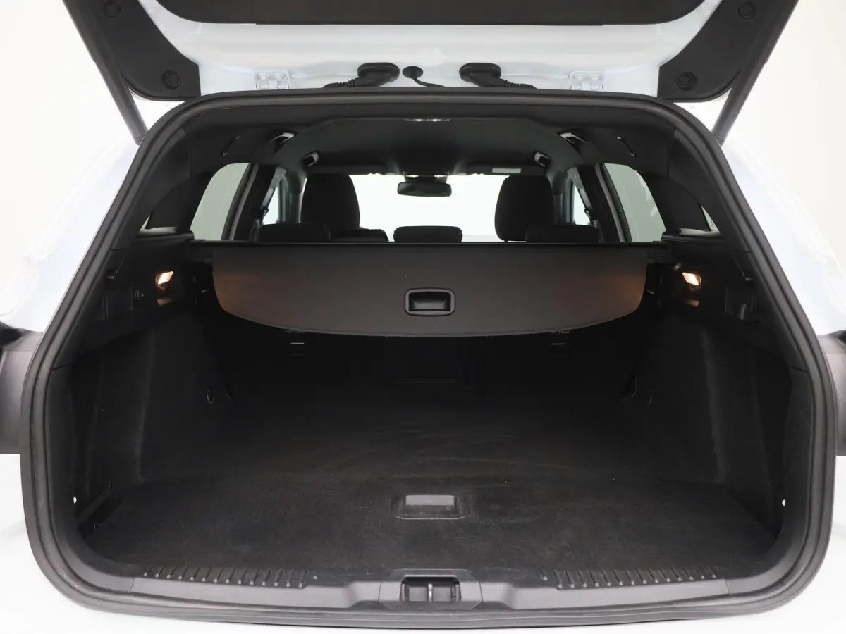 1.0 EcoBoost Hybrid ST Line X Business | Elekt. Achterklep | Stoel Stuur En Voorruit Verwarming | Navigatie | Adaptieve Cruise Control | Achteruitrijdcamera |