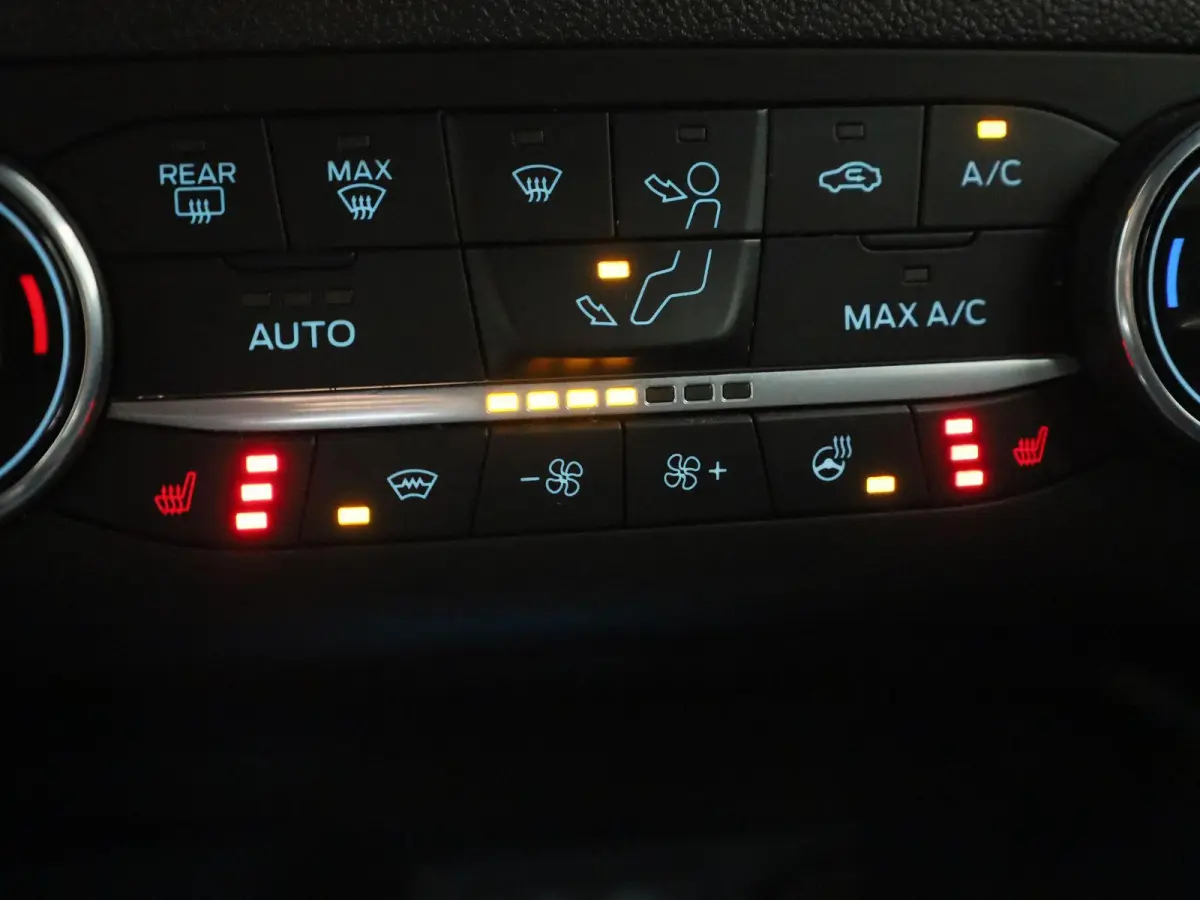 1.0 EcoBoost Hybrid ST Line X Business | Elekt. Achterklep | Stoel Stuur En Voorruit Verwarming | Navigatie | Adaptieve Cruise Control | Achteruitrijdcamera |