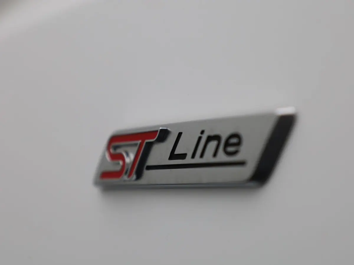 1.0 EcoBoost Hybrid ST Line X Business | Elekt. Achterklep | Stoel Stuur En Voorruit Verwarming | Navigatie | Adaptieve Cruise Control | Achteruitrijdcamera |