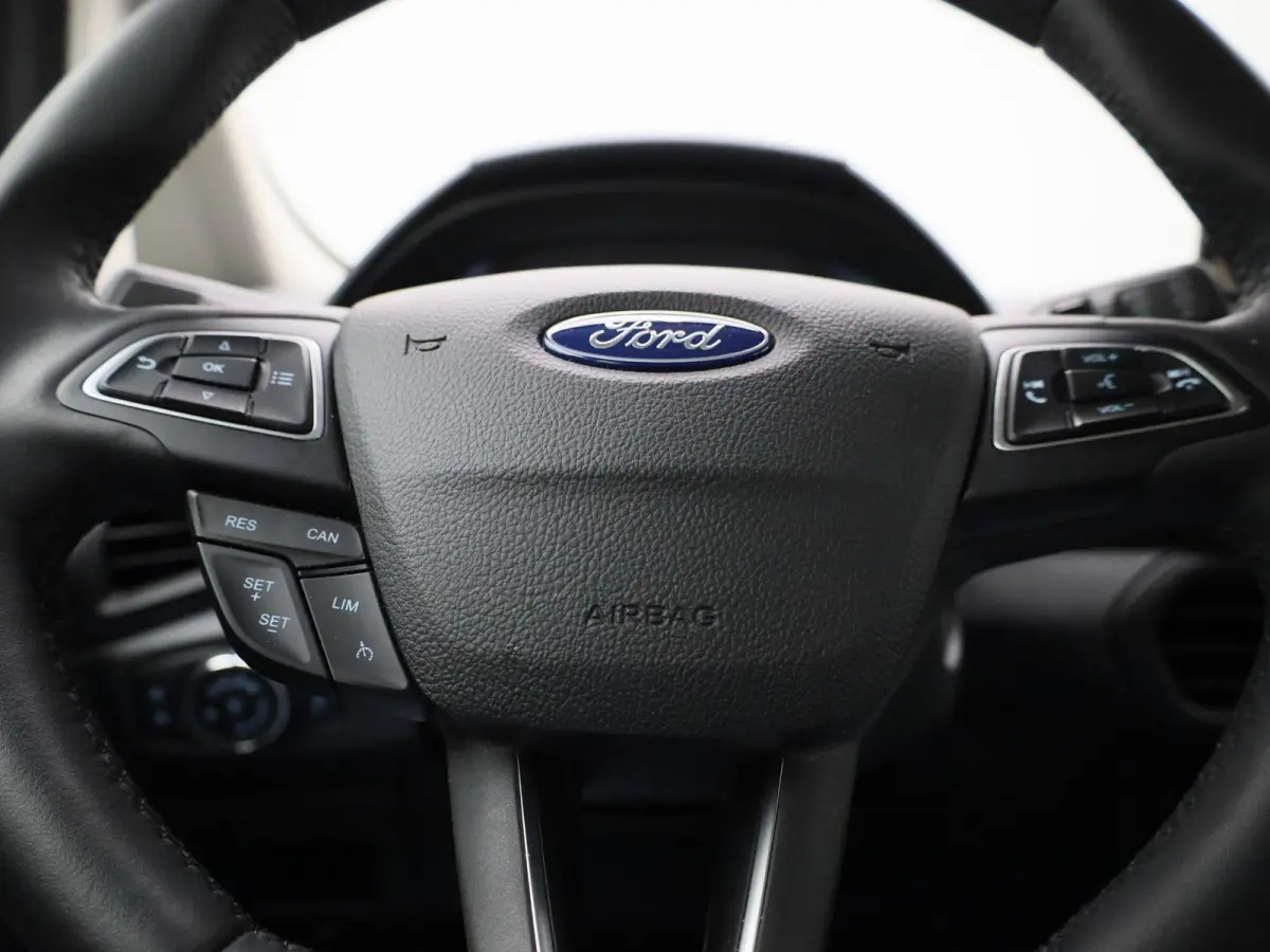 1.0 EcoBoost Titanium | Trekhaak | B&O Audiosysteem | Cruise Control | Navigatie | Parkeersensoren Achter | Klimaat Controle |