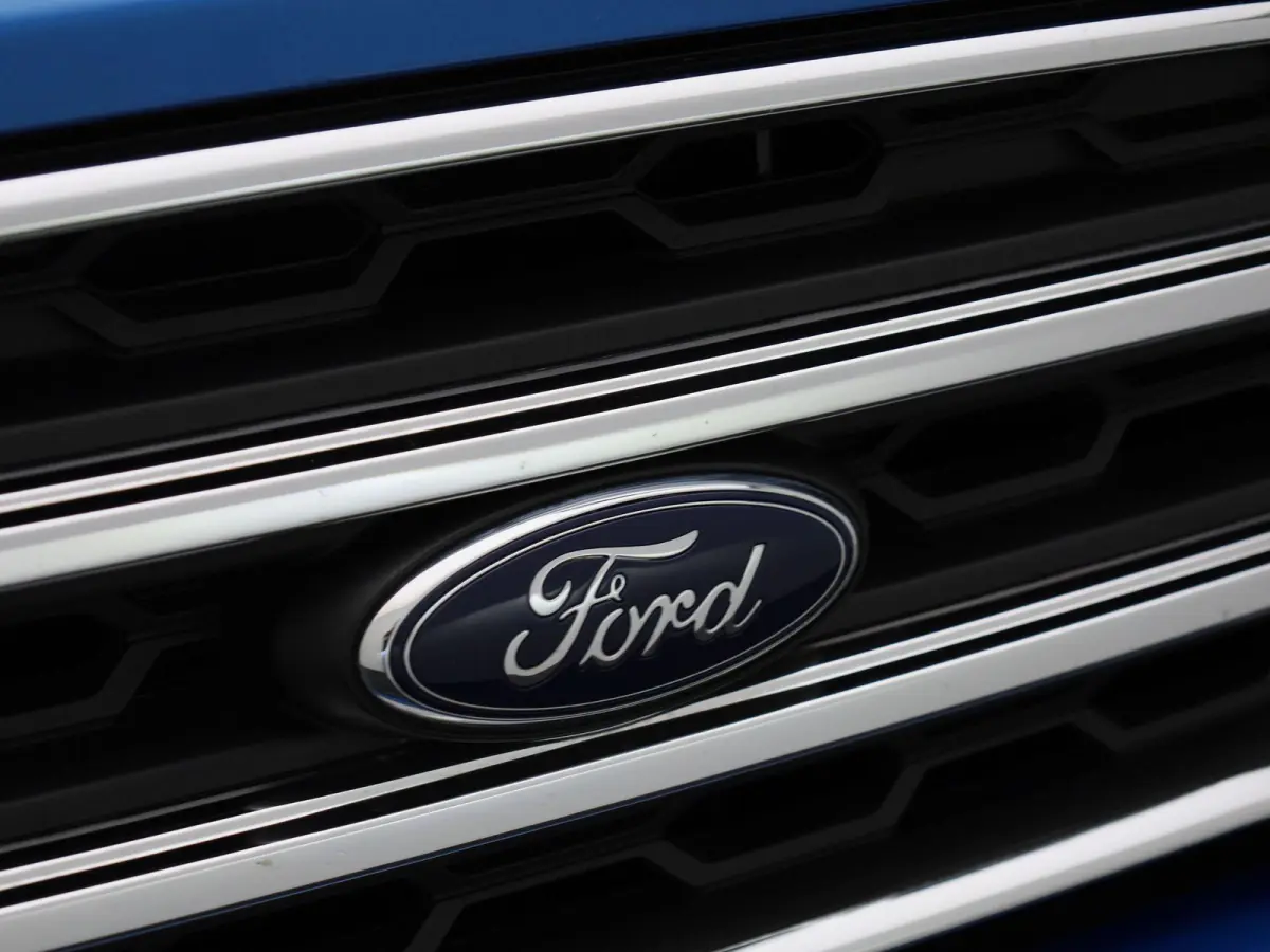 1.0 EcoBoost Titanium | Trekhaak | B&O Audiosysteem | Cruise Control | Navigatie | Parkeersensoren Achter | Klimaat Controle |