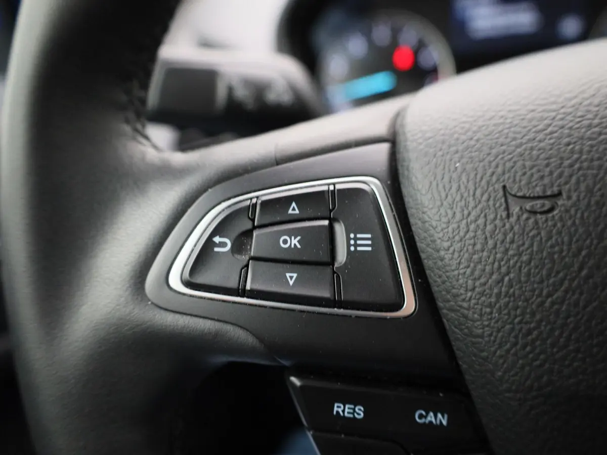 1.0 EcoBoost Titanium | Trekhaak | B&O Audiosysteem | Cruise Control | Navigatie | Parkeersensoren Achter | Klimaat Controle |