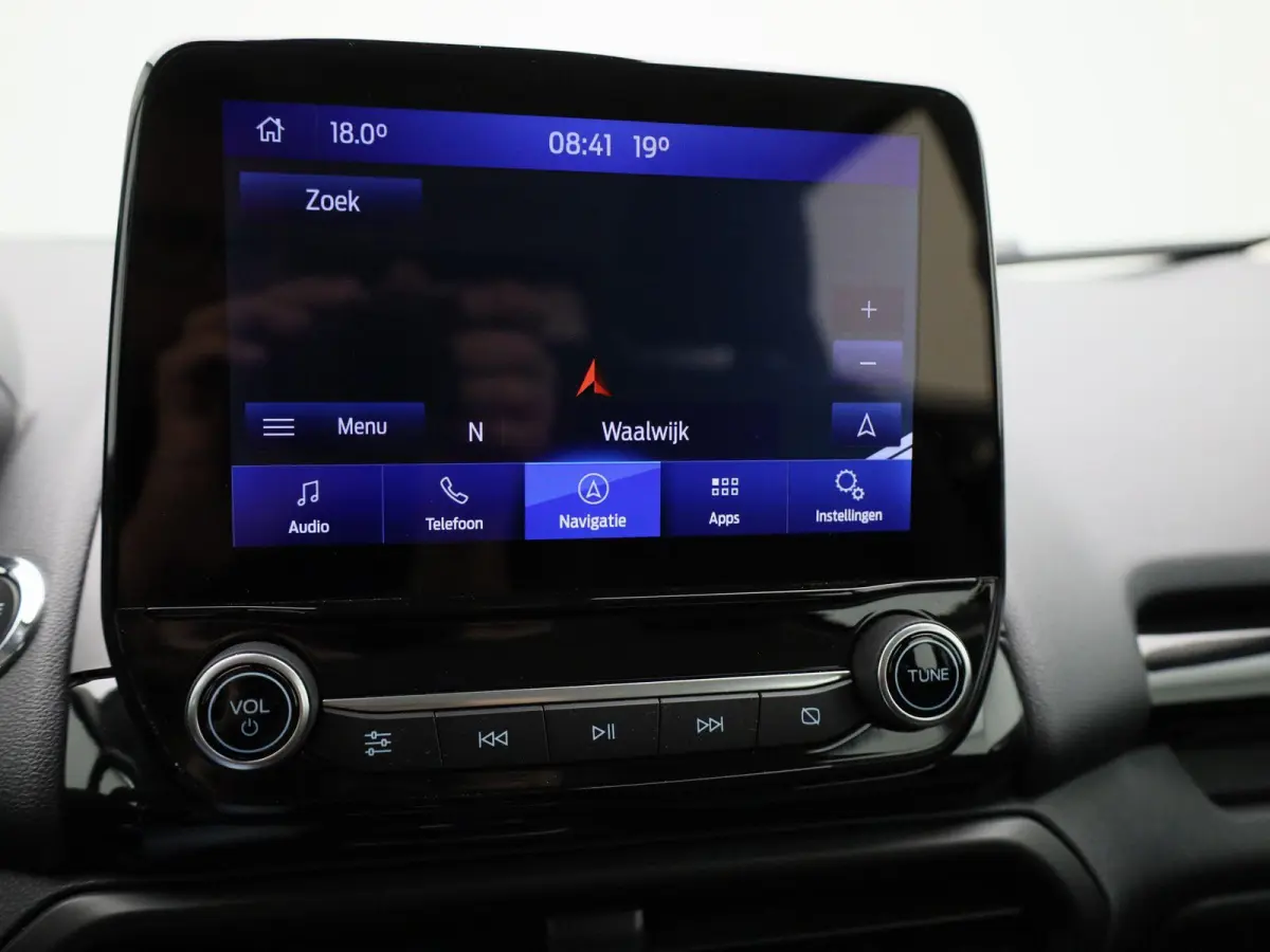 1.0 EcoBoost Titanium | Trekhaak | B&O Audiosysteem | Cruise Control | Navigatie | Parkeersensoren Achter | Klimaat Controle |