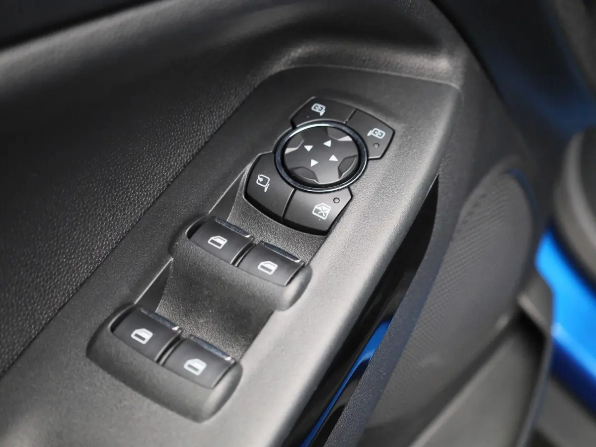 1.0 EcoBoost Titanium | Trekhaak | B&O Audiosysteem | Cruise Control | Navigatie | Parkeersensoren Achter | Klimaat Controle |