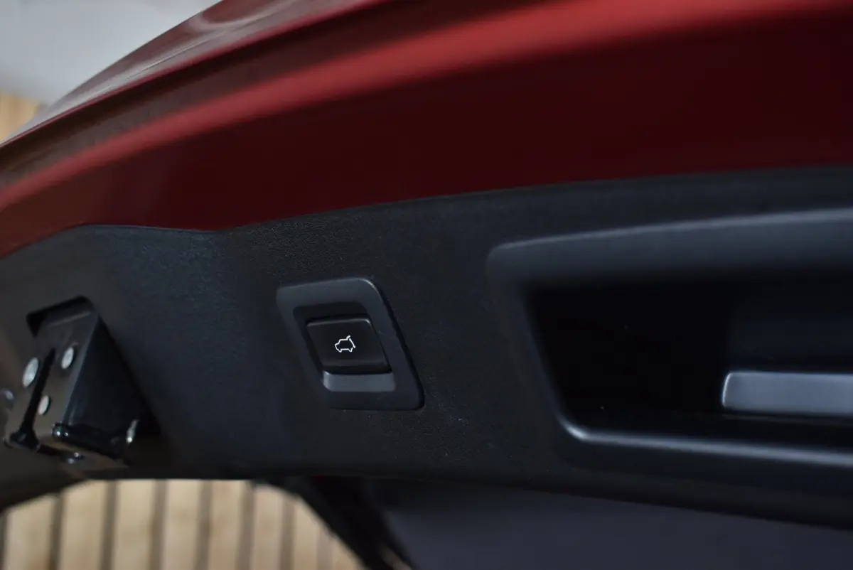 2.0 SkyActiv-G 165 Skylease Luxury Trekhaak Dealer 2e eig. NL-auto 360 Leer Bose Memory Stoelverw. LED + Nwe APK