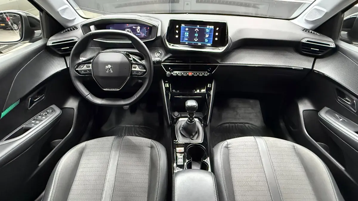 1.2 Allure 3D virtual display, Carplay cruise control, achteruit camera, stoelverwarming