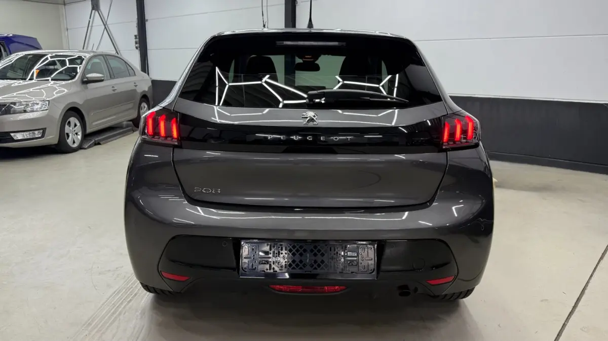 1.2 Allure 3D virtual display, Carplay cruise control, achteruit camera, stoelverwarming