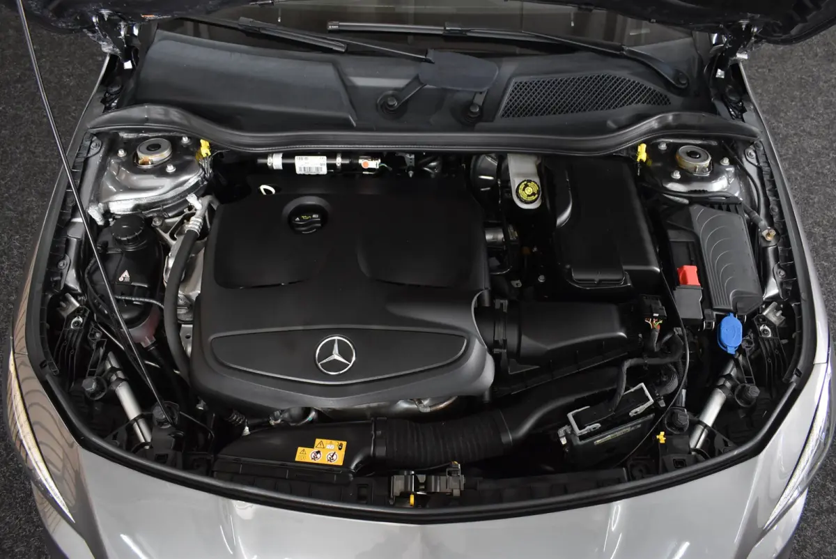 180 AMG 62dkm Trekhaak Dealerauto NL-auto LED Stoelverw. 18"4S + Nwe APK