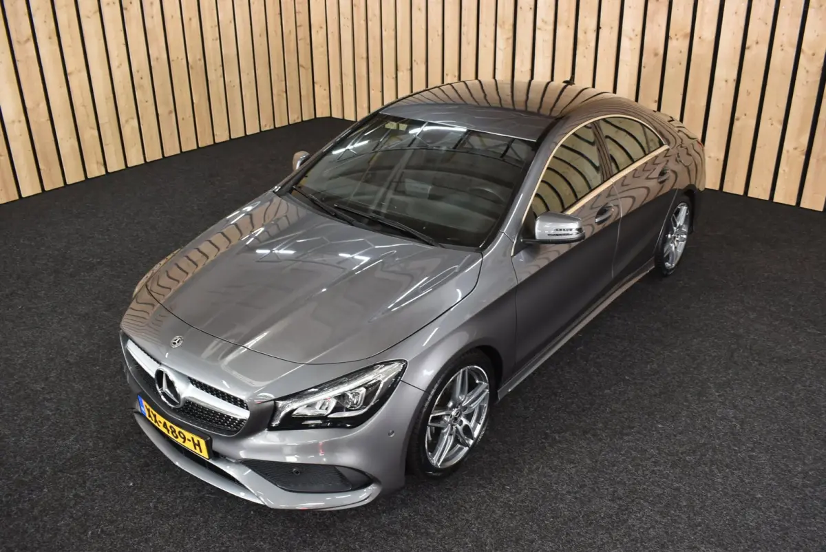 180 AMG 62dkm Trekhaak Dealerauto NL-auto LED Stoelverw. 18"4S + Nwe APK