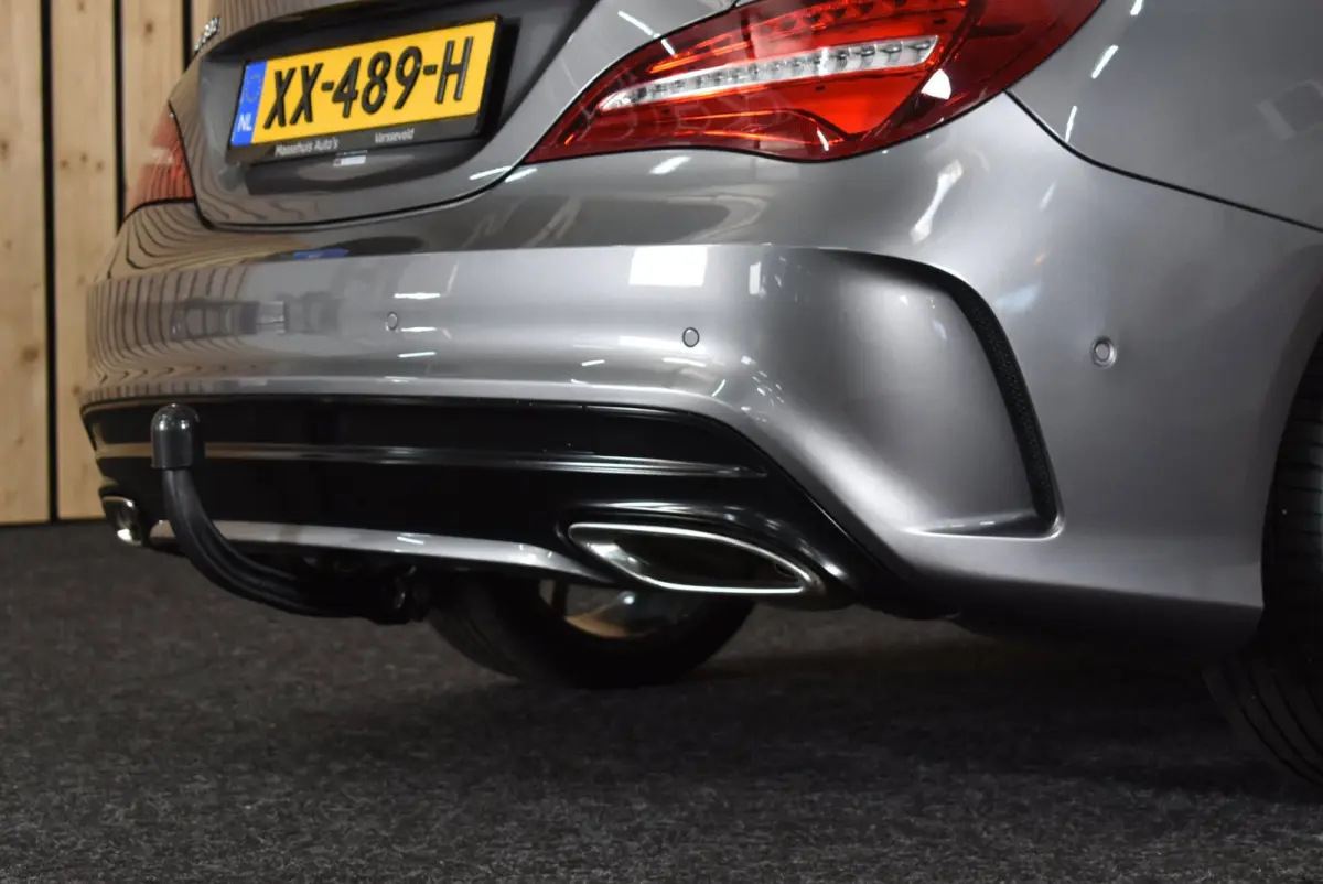 180 AMG 62dkm Trekhaak Dealerauto NL-auto LED Stoelverw. 18"4S + Nwe APK
