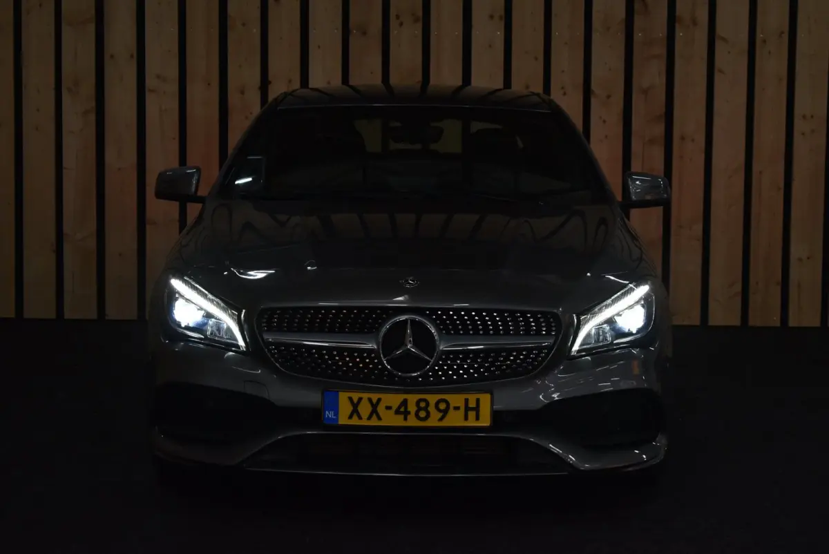 180 AMG 62dkm Trekhaak Dealerauto NL-auto LED Stoelverw. 18"4S + Nwe APK