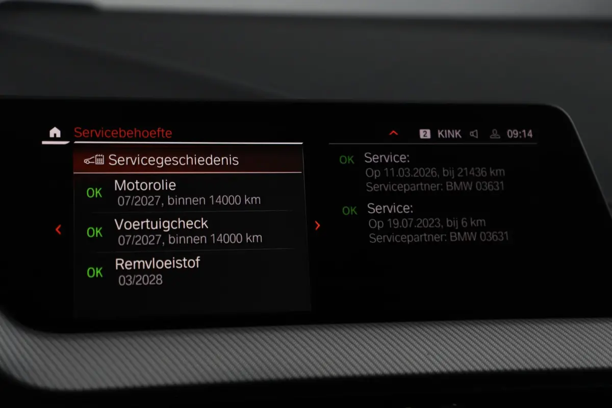 118i Automaat LMV Sportstoelen Half Leder Virtual Cockpit Navigatie Draadloos Carplay Sfeerverlichting Sport Velgen