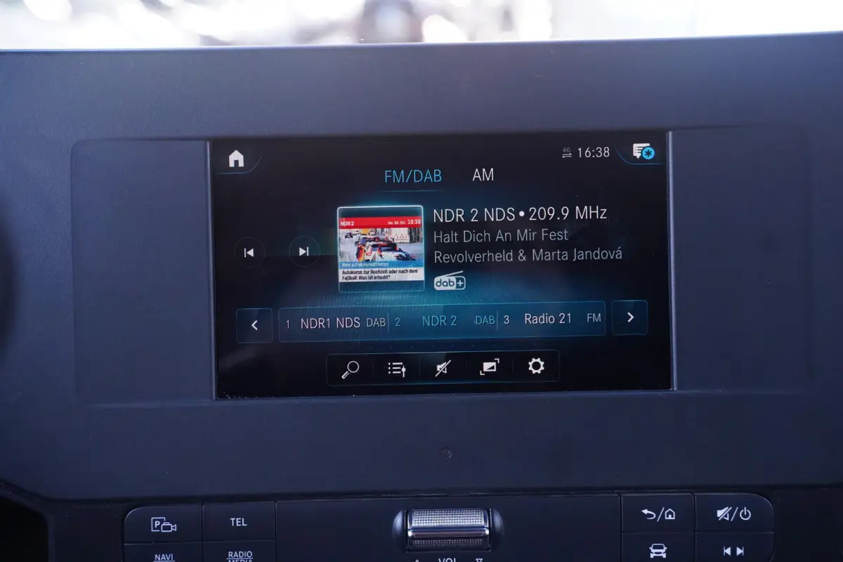 319 CDI 3.0 V6 190 pk Aut. L2H2 Trekhaak 3.500 kg Navi, Camera, Apple Carplay, Cruise Control, 3-Zits