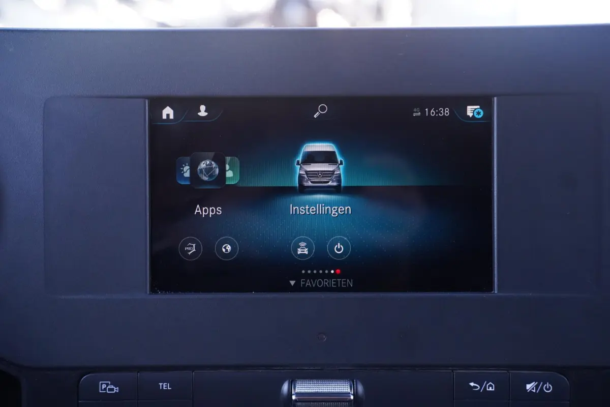 319 CDI 3.0 V6 190 pk Aut. L2H2 Trekhaak 3.500 kg Navi, Camera, Apple Carplay, Cruise Control, 3-Zits