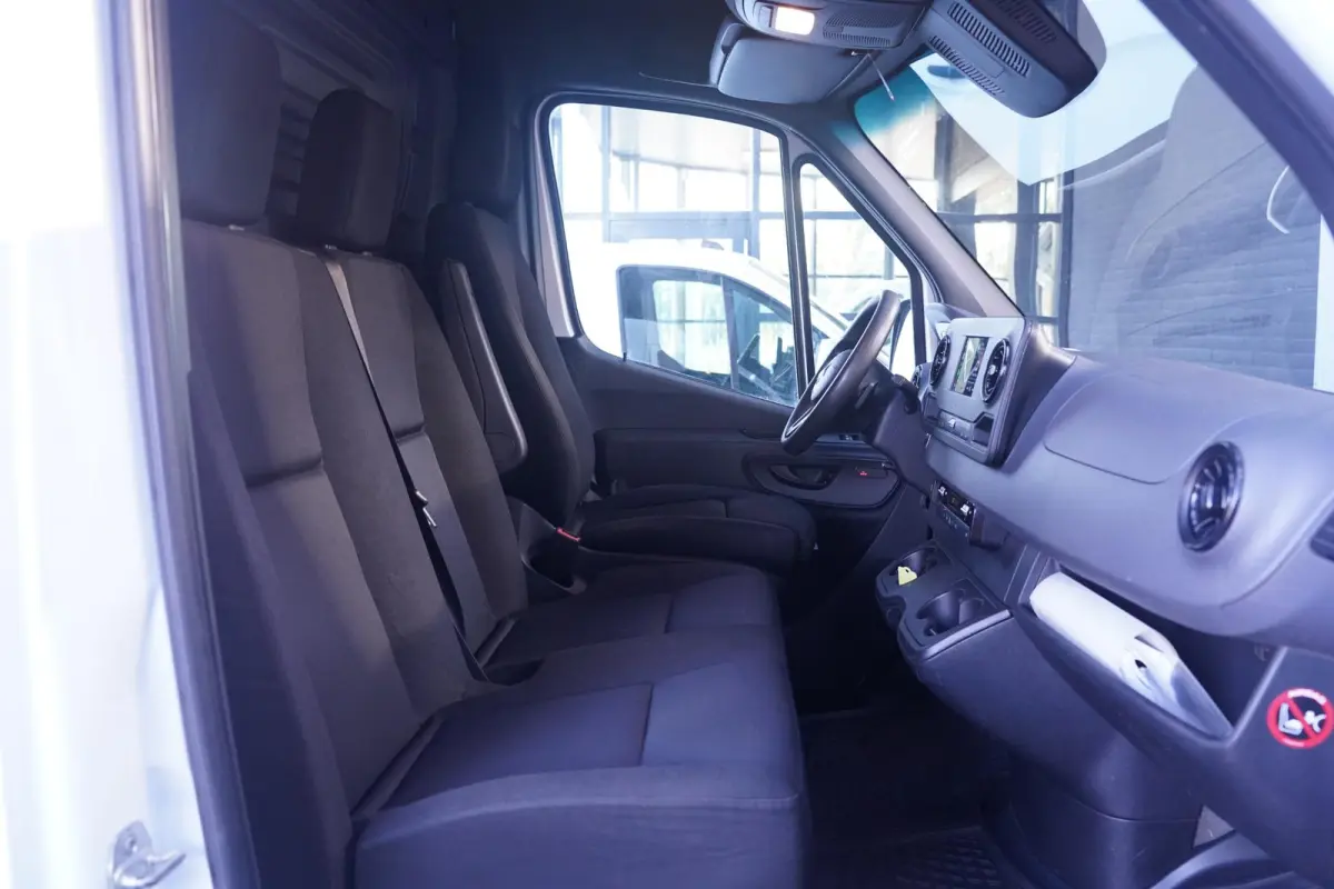 319 CDI 3.0 V6 190 pk Aut. L2H2 Trekhaak 3.500 kg Navi, Camera, Apple Carplay, Cruise Control, 3-Zits