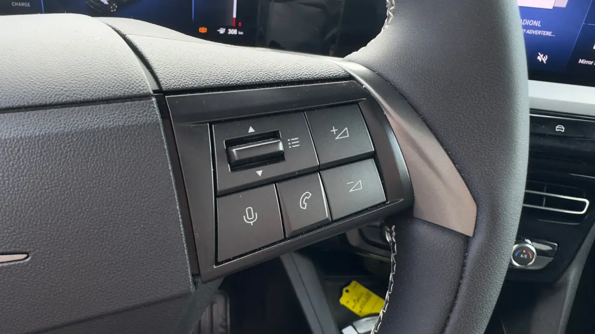 e - Edition | Camera | Dode hoek detectie | Apple Carplay / Android Auto | Draadloos opladen |