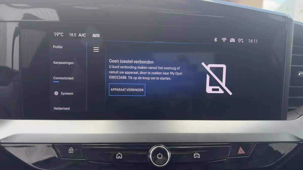e - Edition | Camera | Dode hoek detectie | Apple Carplay / Android Auto | Draadloos opladen |