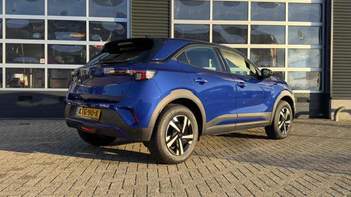 e - Edition | Camera | Dode hoek detectie | Apple Carplay / Android Auto | Draadloos opladen |