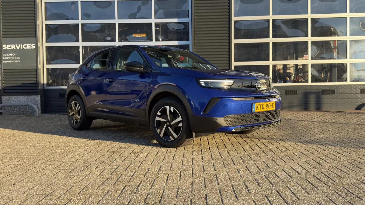 e - Edition | Camera | Dode hoek detectie | Apple Carplay / Android Auto | Draadloos opladen |