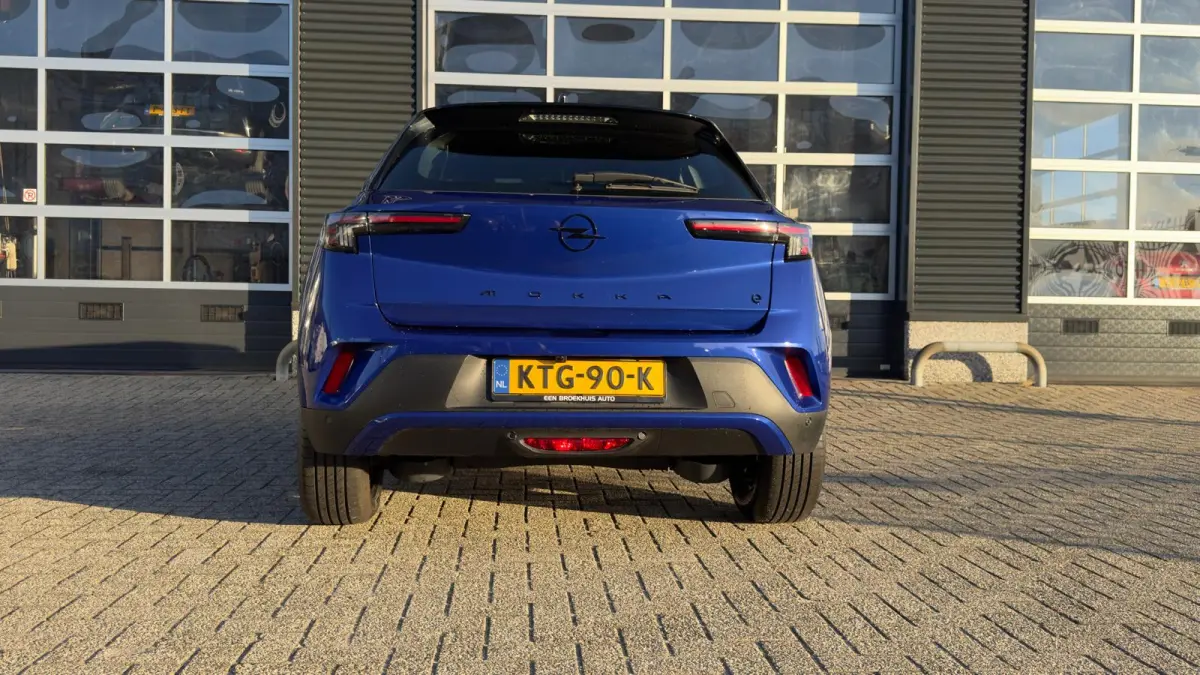 e - Edition | Camera | Dode hoek detectie | Apple Carplay / Android Auto | Draadloos opladen |