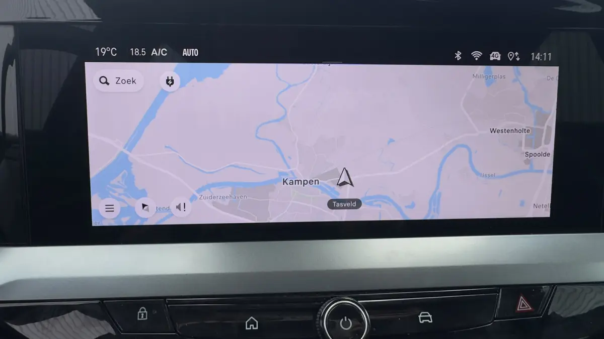 e - Edition | Camera | Dode hoek detectie | Apple Carplay / Android Auto | Draadloos opladen |