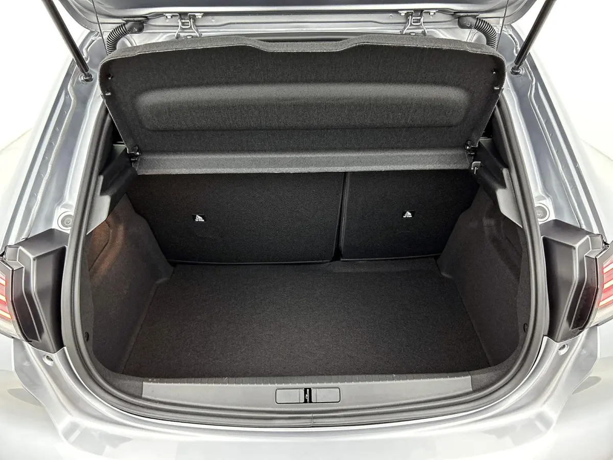 EV Business 51 kWh 156pk | DEMO | Extreem lage kilometerstand | Navigatie | Achteruitrijcamera | Cruise control | Climate control