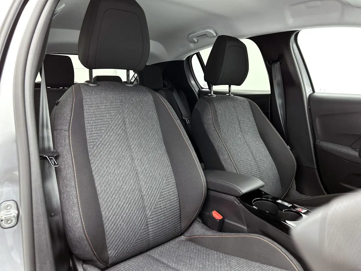 EV Business 51 kWh 156pk | DEMO | Extreem lage kilometerstand | Navigatie | Achteruitrijcamera | Cruise control | Climate control