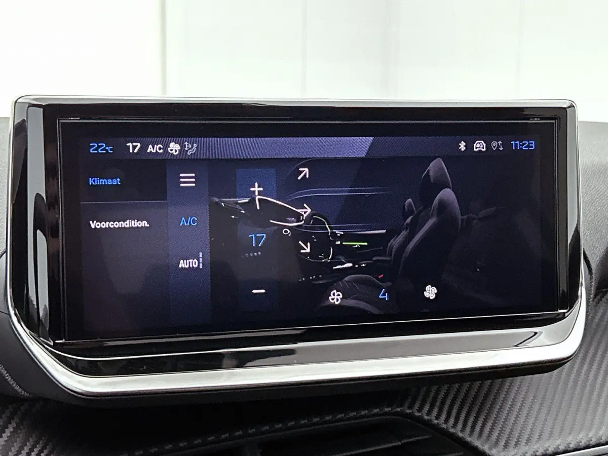 EV Business 51 kWh 156pk | DEMO | Extreem lage kilometerstand | Navigatie | Achteruitrijcamera | Cruise control | Climate control