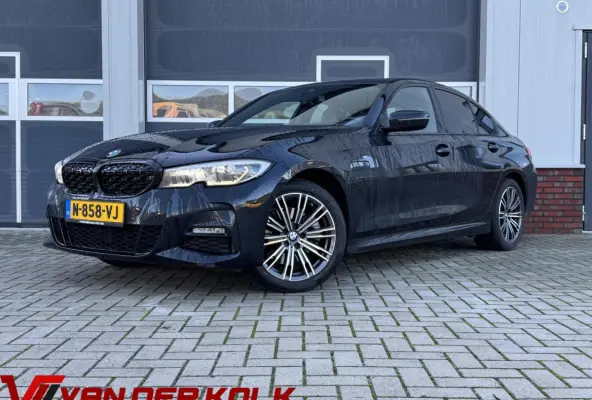 320e Business Edition Plus | Leder | Digital cockpit | Carplay | Navigatie | Stuur/Stoelverwaring | LED | DAB | Sensoren