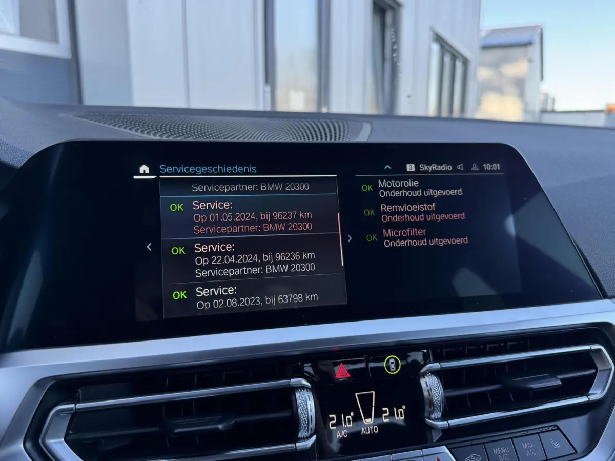 320e Business Edition Plus | Leder | Digital cockpit | Carplay | Navigatie | Stuur/Stoelverwaring | LED | DAB | Sensoren