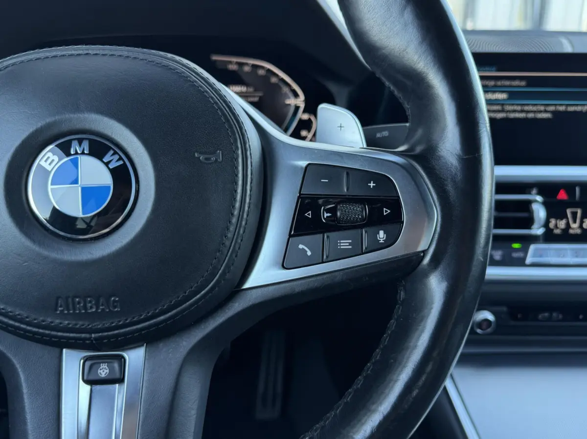 320e Business Edition Plus | Leder | Digital cockpit | Carplay | Navigatie | Stuur/Stoelverwaring | LED | DAB | Sensoren