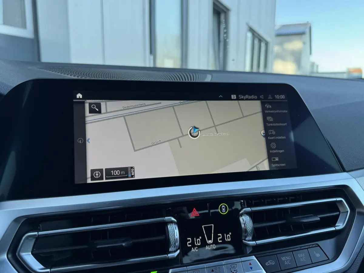 320e Business Edition Plus | Leder | Digital cockpit | Carplay | Navigatie | Stuur/Stoelverwaring | LED | DAB | Sensoren