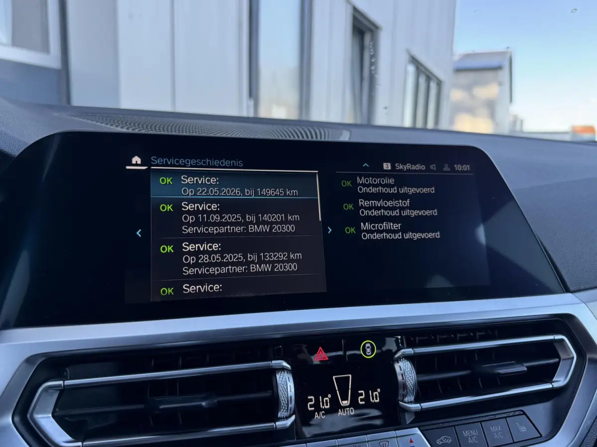 320e Business Edition Plus | Leder | Digital cockpit | Carplay | Navigatie | Stuur/Stoelverwaring | LED | DAB | Sensoren