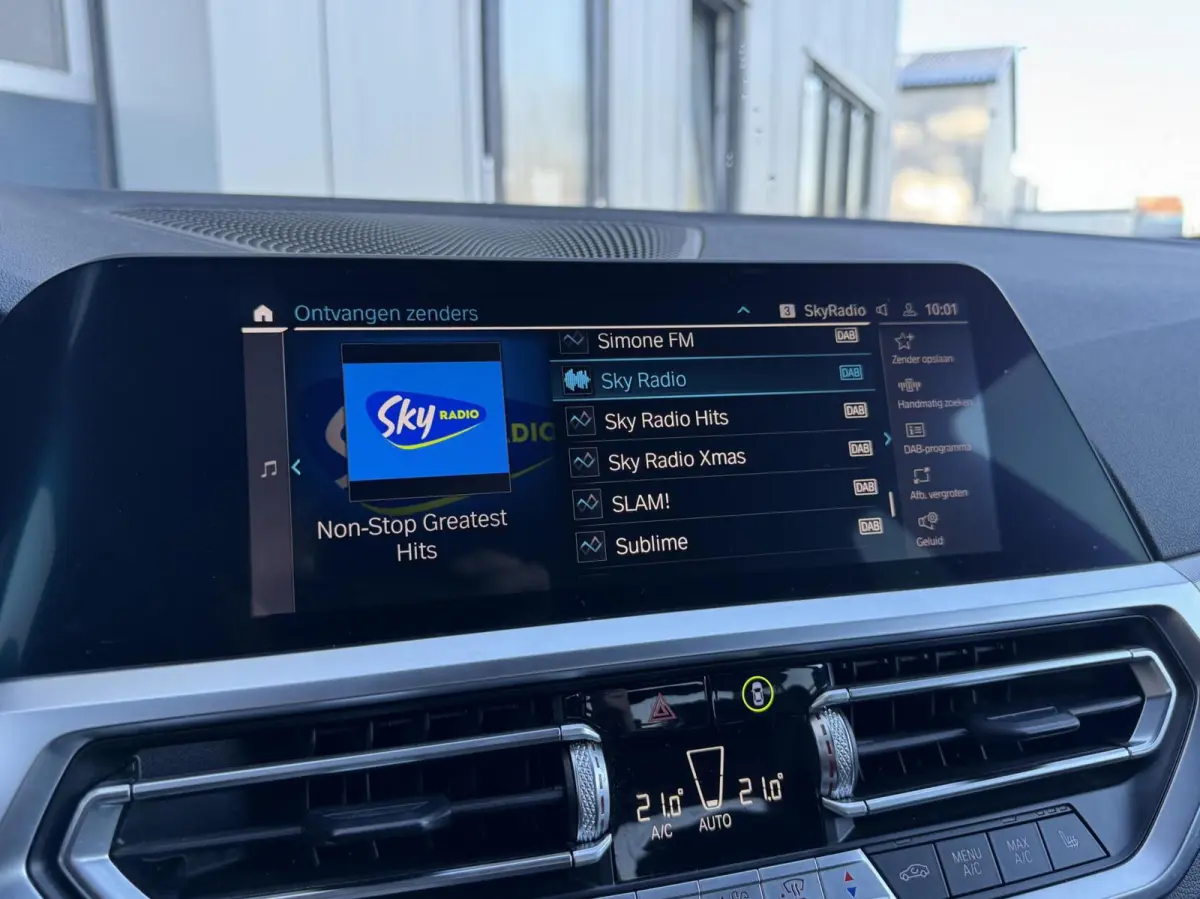 320e Business Edition Plus | Leder | Digital cockpit | Carplay | Navigatie | Stuur/Stoelverwaring | LED | DAB | Sensoren