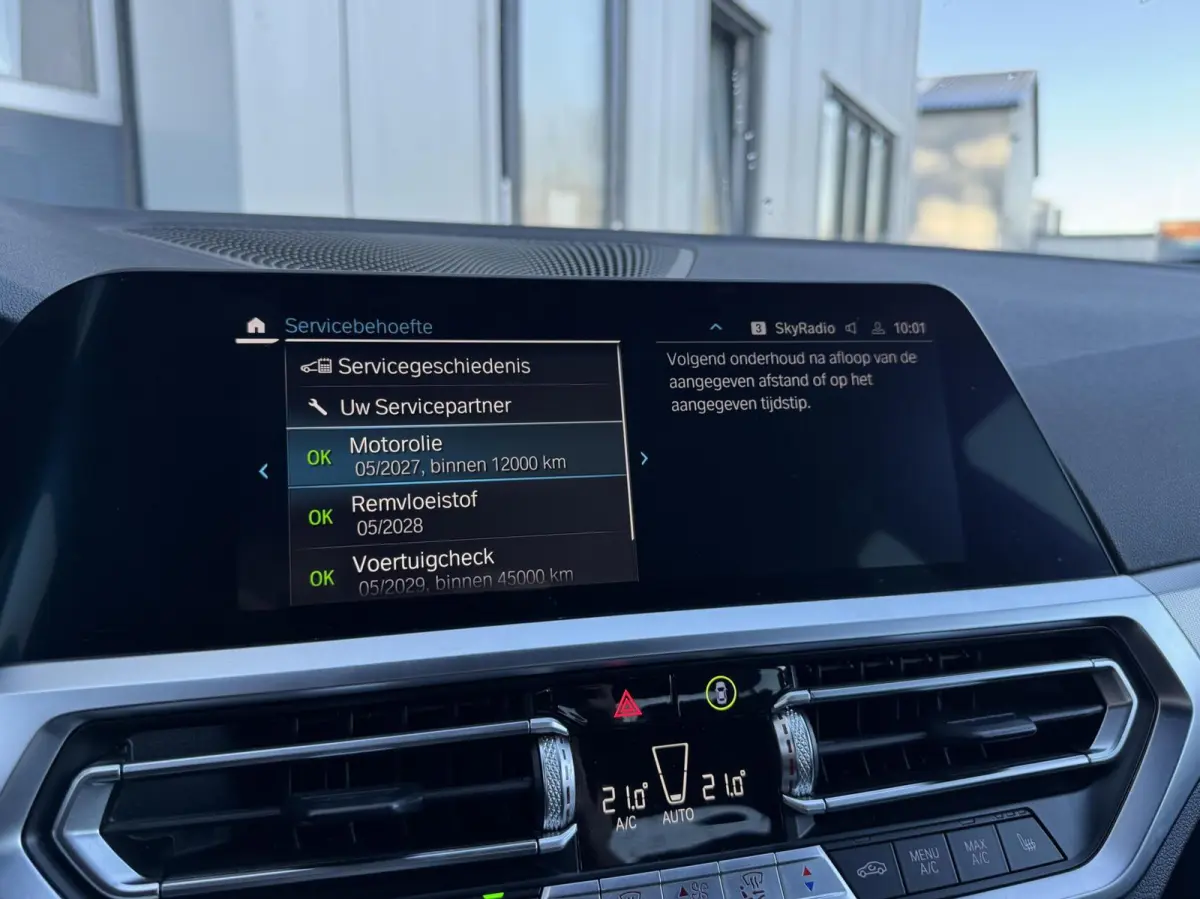 320e Business Edition Plus | Leder | Digital cockpit | Carplay | Navigatie | Stuur/Stoelverwaring | LED | DAB | Sensoren