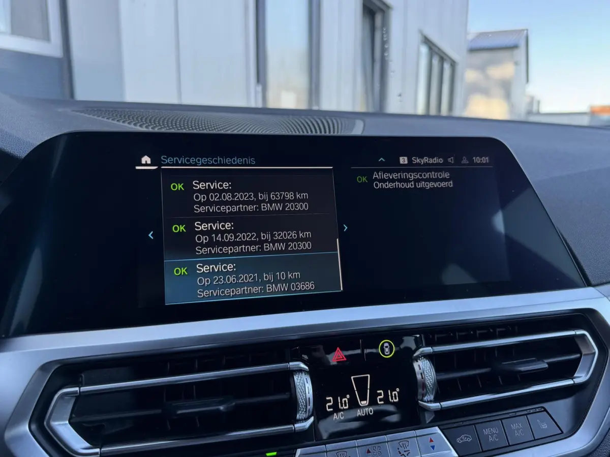 320e Business Edition Plus | Leder | Digital cockpit | Carplay | Navigatie | Stuur/Stoelverwaring | LED | DAB | Sensoren